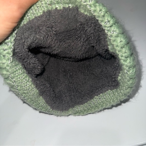 Carhartt Olive Knit Beanie with Pom‎ - Picture 2 of 2